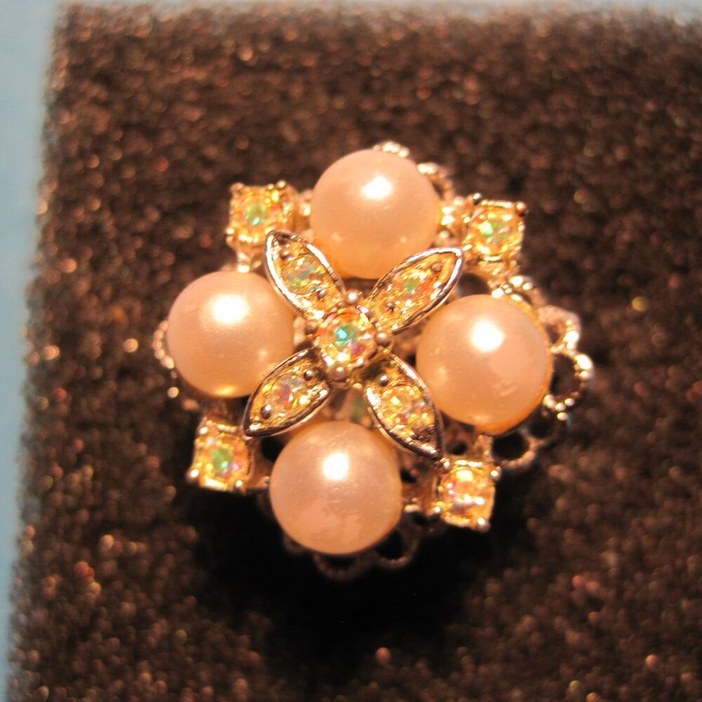 Vintage Sarah Coventry signed ring, White Pearls & Diamonds, Size 4.75